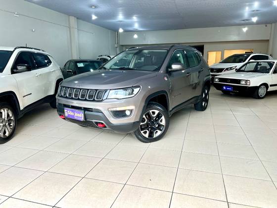 JEEP COMPASS 2.0 16V DIESEL TRAILHAWK 4X4 AUTOMÁTICO JEEP COMPASS 2.0 16V DIESEL TRAILHAWK 4X4 AUTOMÁTICO